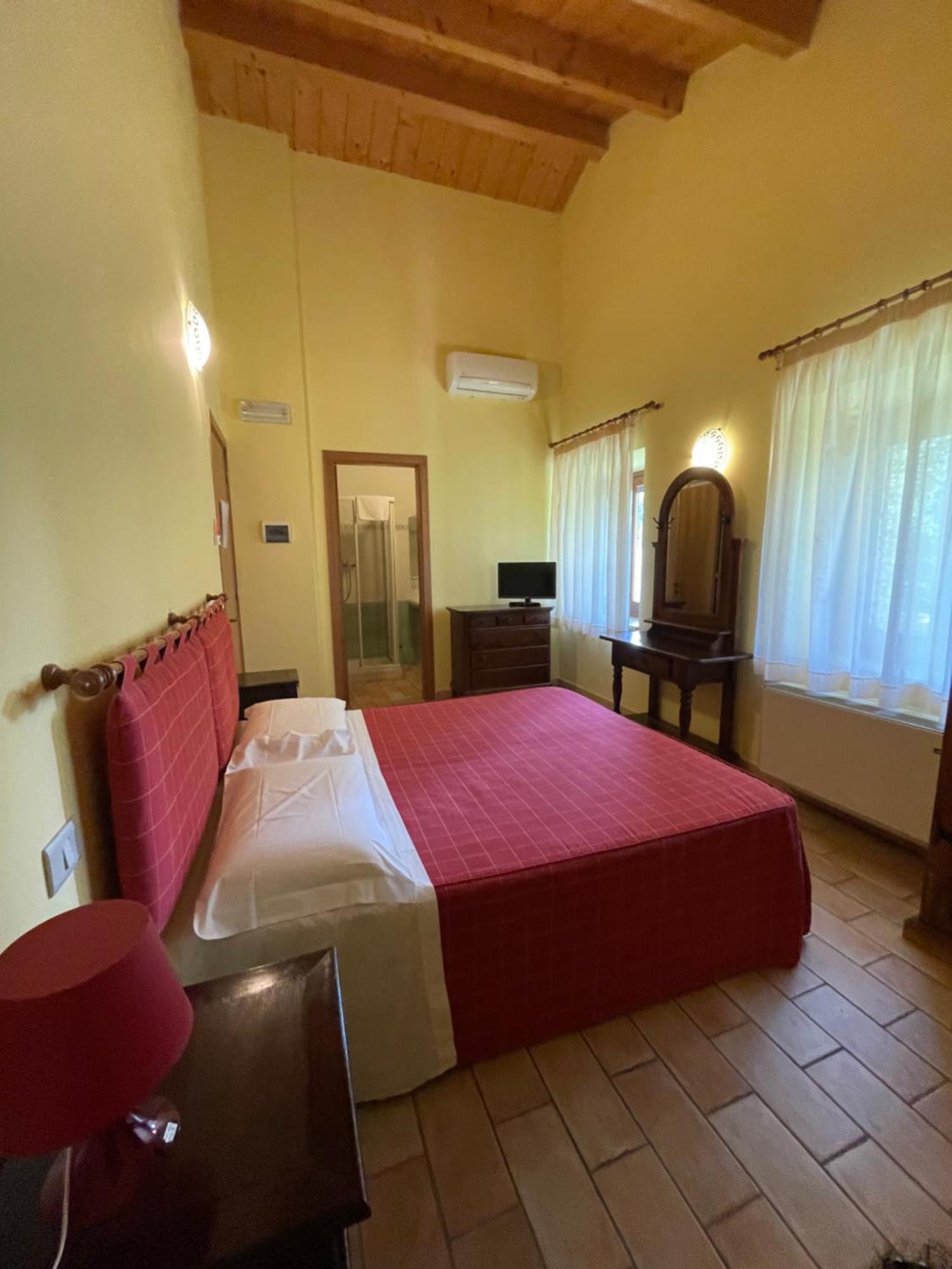 Standard Double Room,1547345989:JPEG
